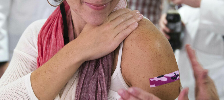 A Flu Vaccine Protects Mom, Fetus, and Infant